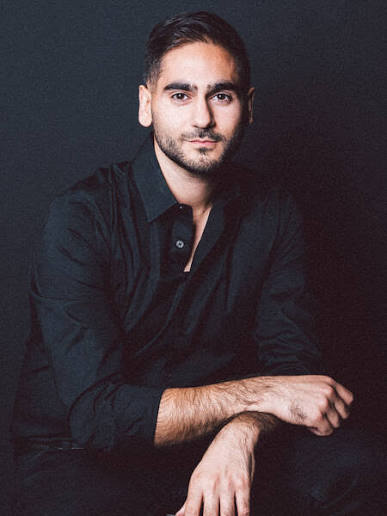 Portrait of Alex Banayan, keynote speaker and bestselling business author available for events.