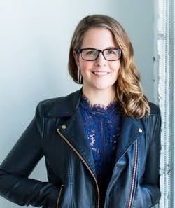 Customer experience author and keynote speaker Kerry Bodine posing for a professional portrait.