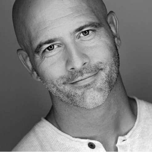 Portrait of keynote speaker and mindset coach Marcus Aurelius Anderson.