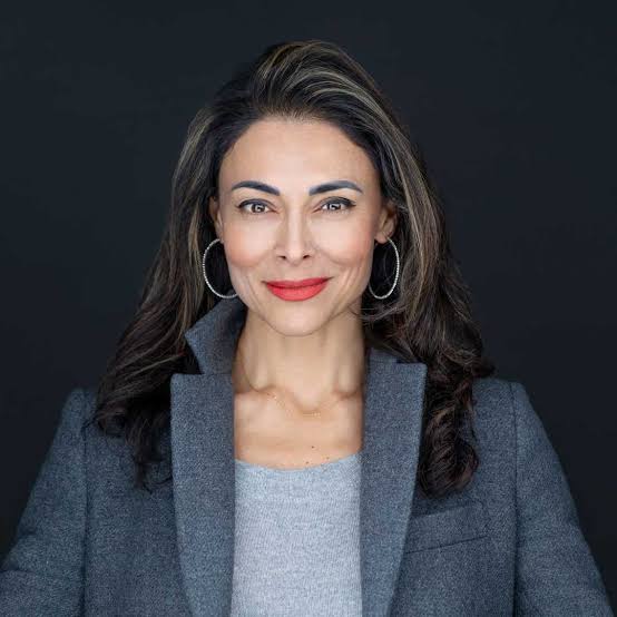 Sol Rashidi, AI technologist, business executive, and keynote speaker featured by Infinite Speakers.